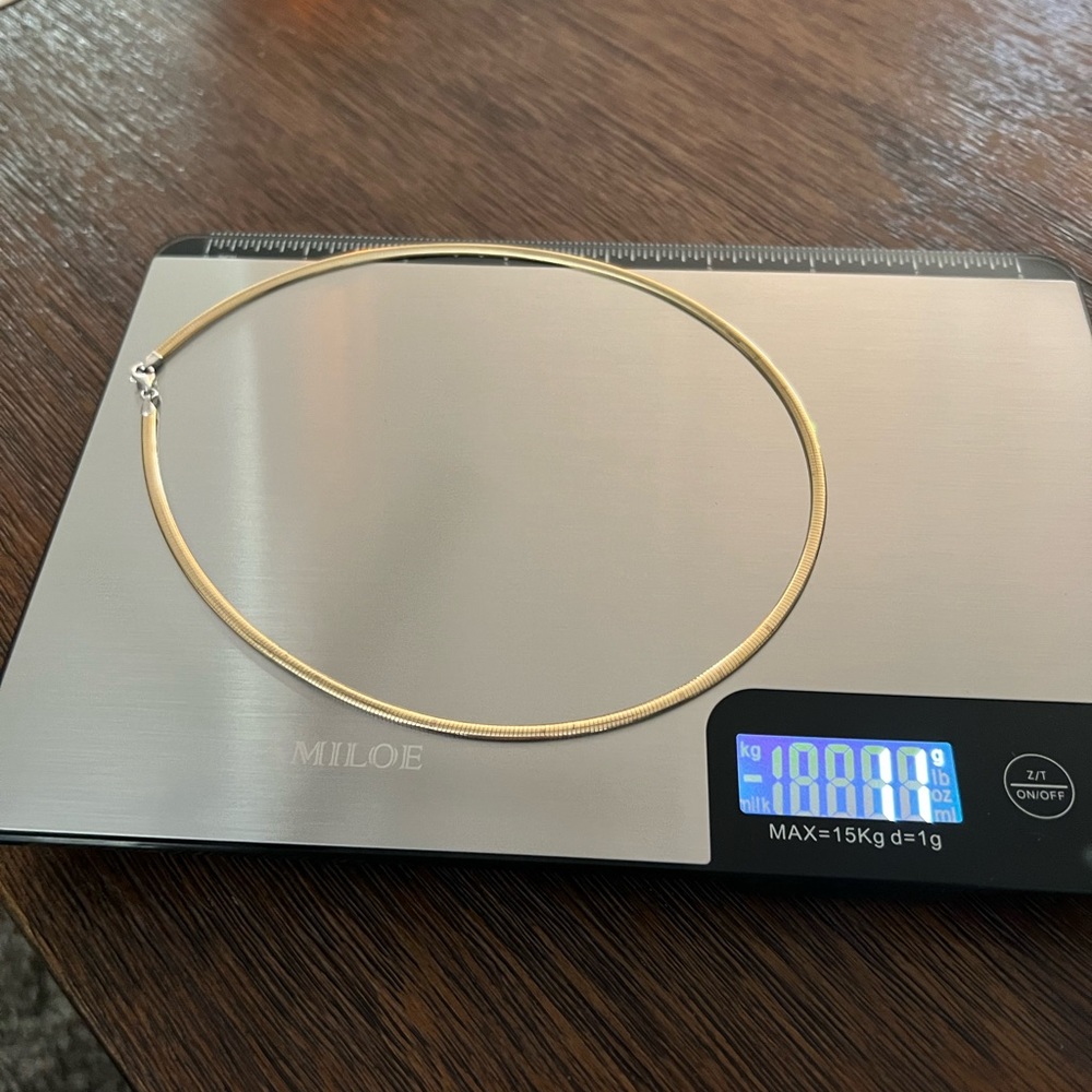 NWOT 10k Reverse Gold / White Omega Necklace